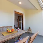 Apartment Samanta *